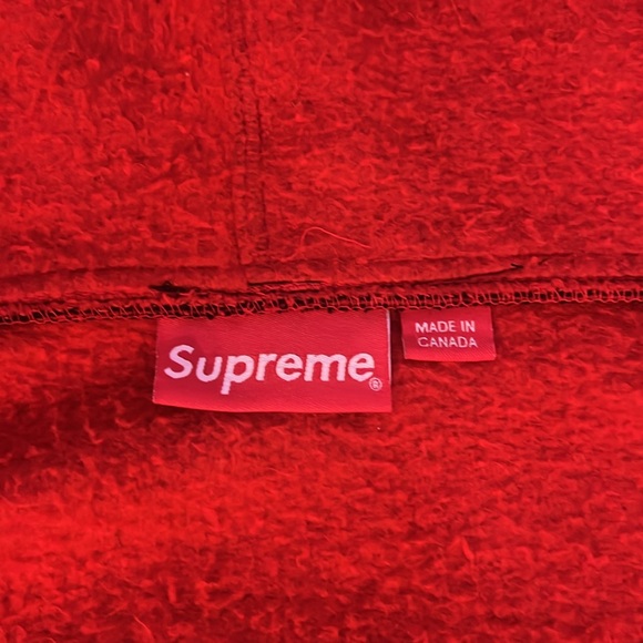 Authentic Supreme hoodie - Picture 2 of 5